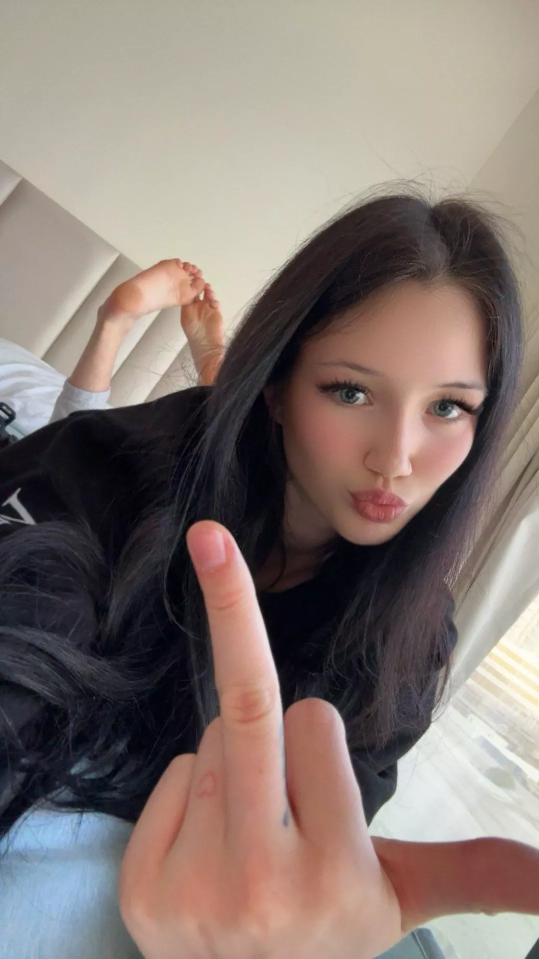 how weak does it make you everytime you see my soles while my bf is pounding tf outta me 