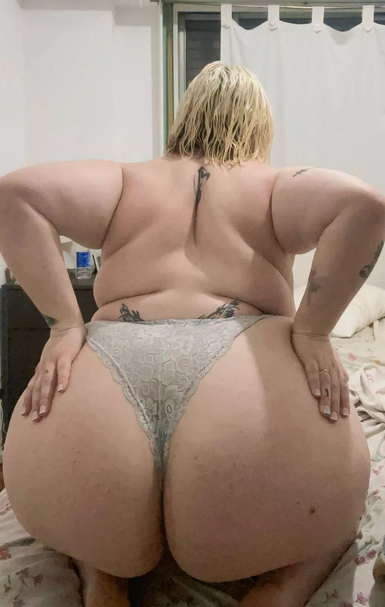 Hubby said I need to lose some weight. Is this too much cellulite? Y or N?