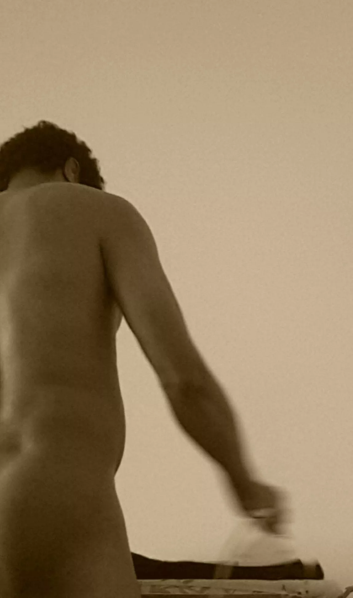 I can ironing all my day without any  problems if am  like this.;)