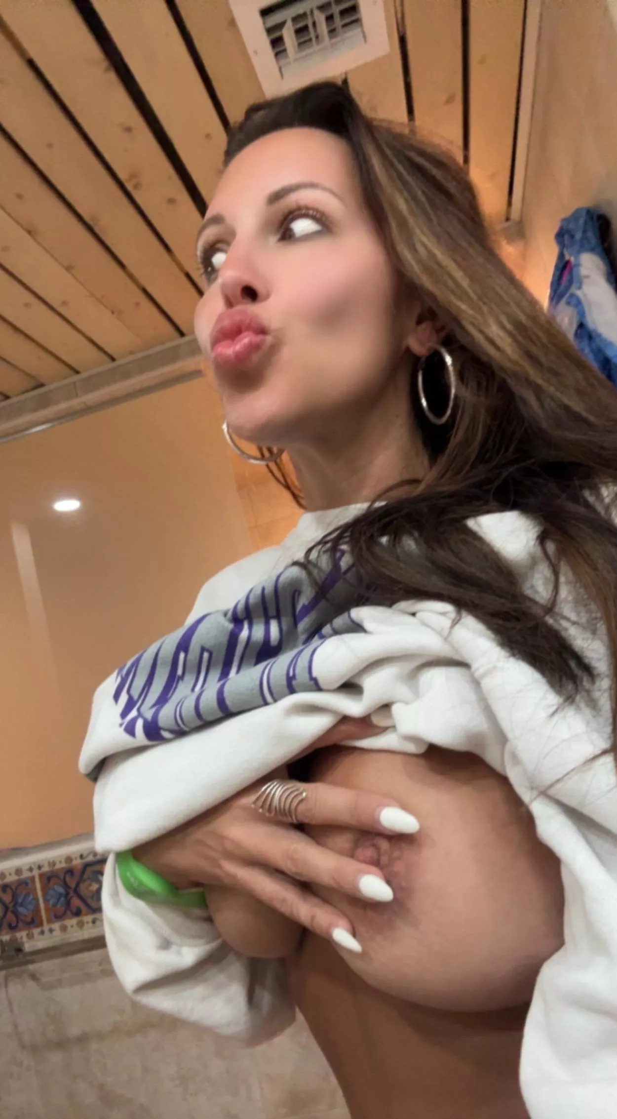 I don’t give a $hit, it’s just one tit