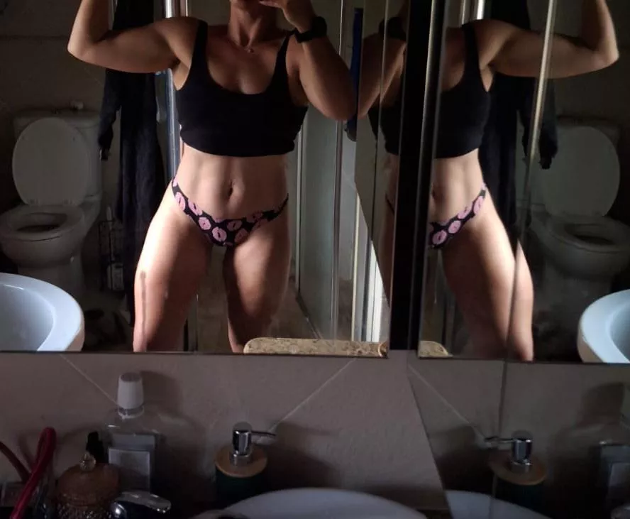 I don't know how to take back pics 