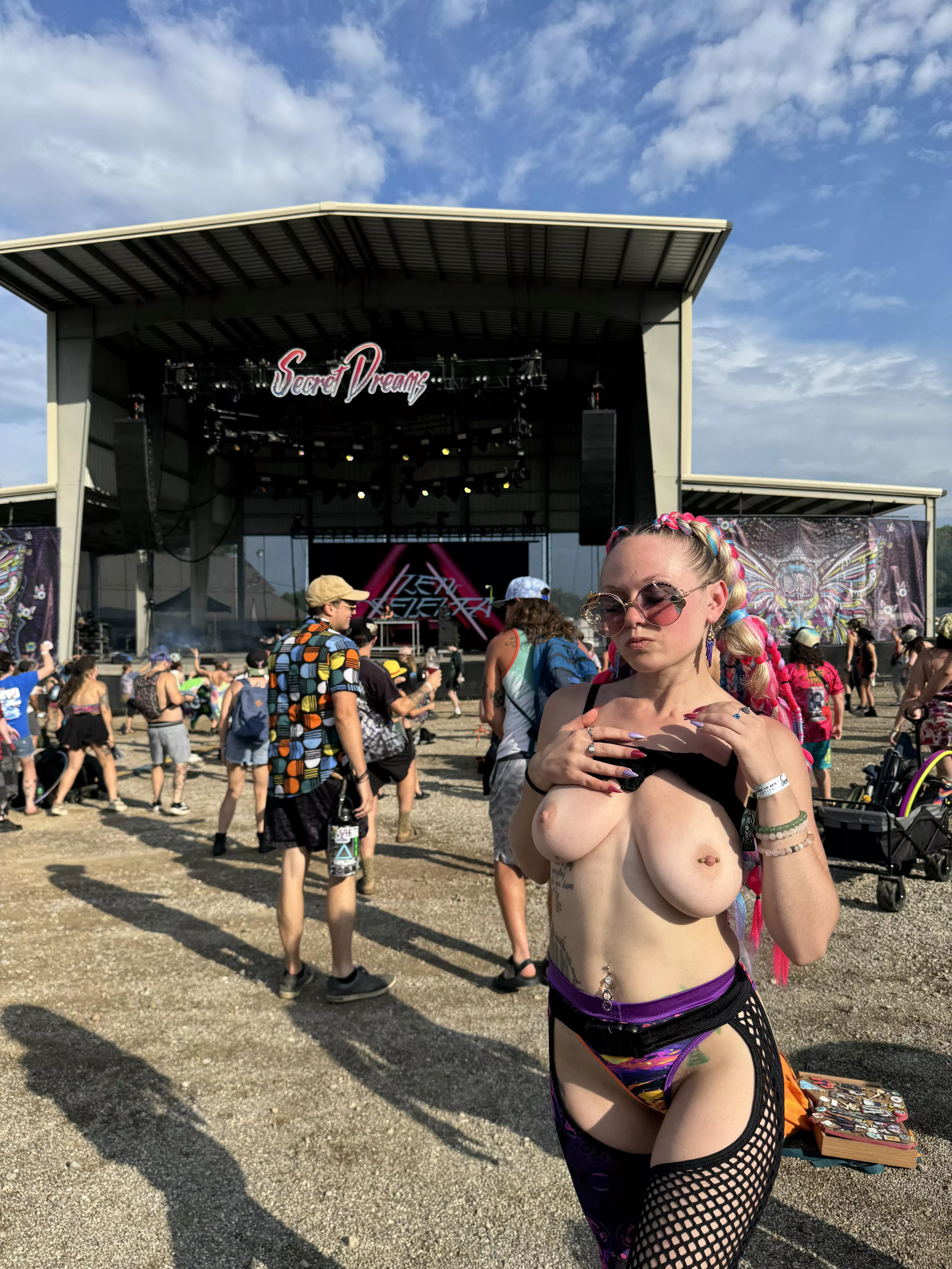 i got caught flashing at the festival 
