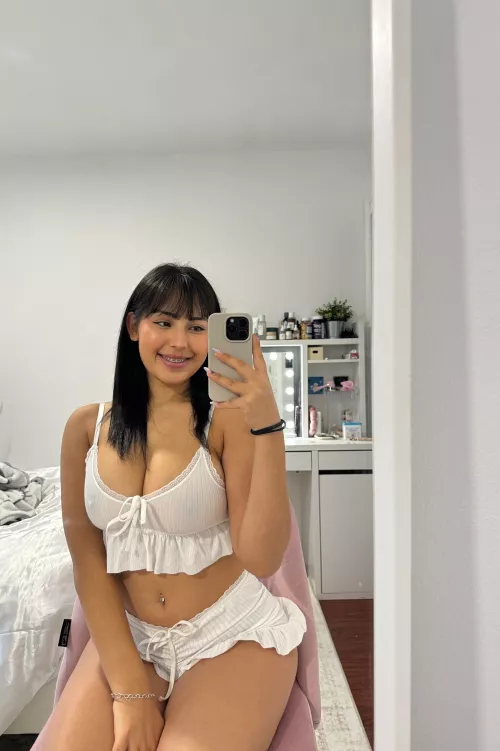 I loved to be kissed everywhere..