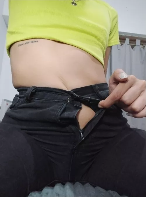 I need help to open my jean