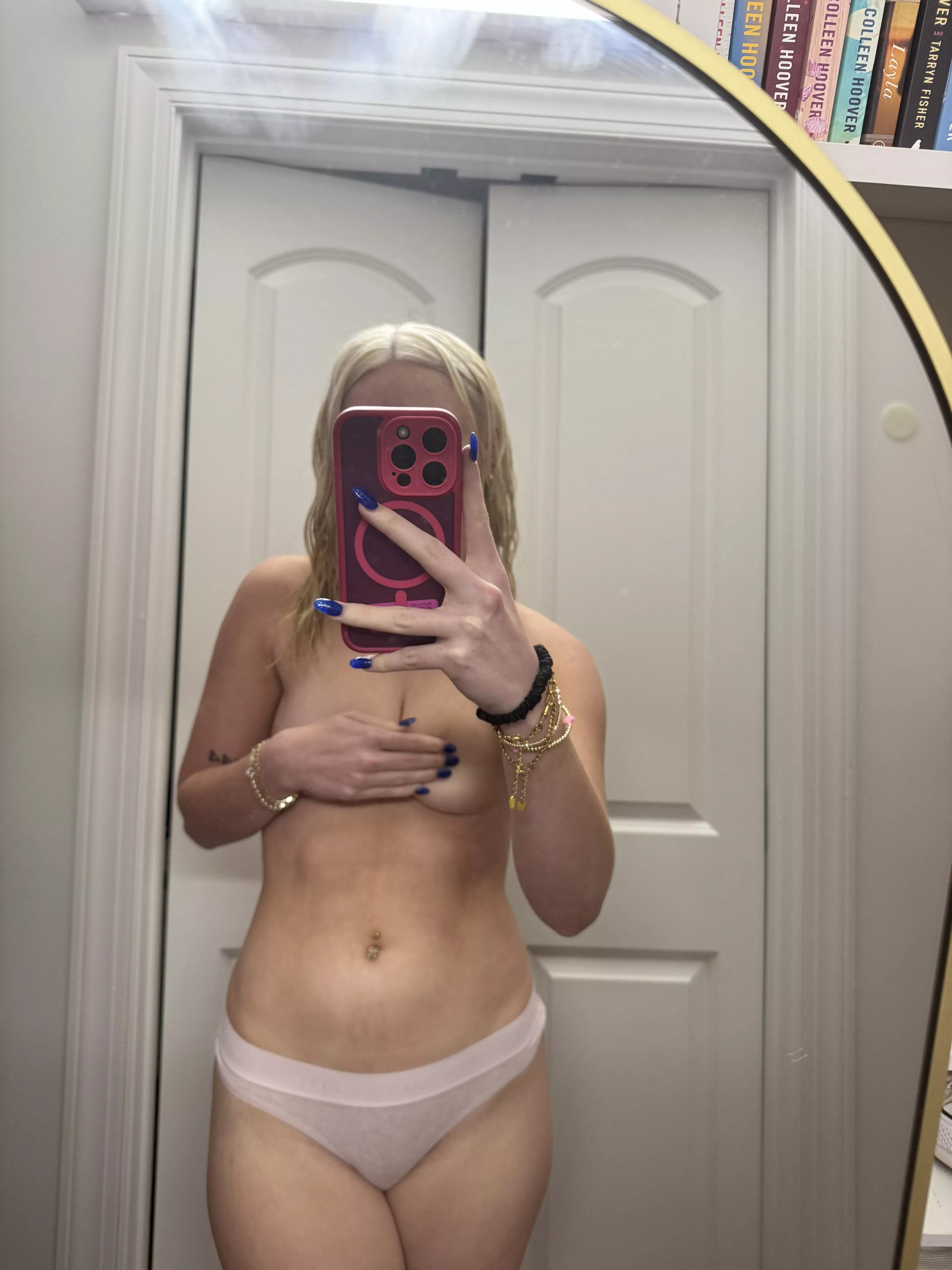 i need that feeling of warm cum shooting up inside of me :)