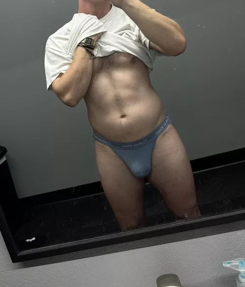 I seriously need a gym bro. 