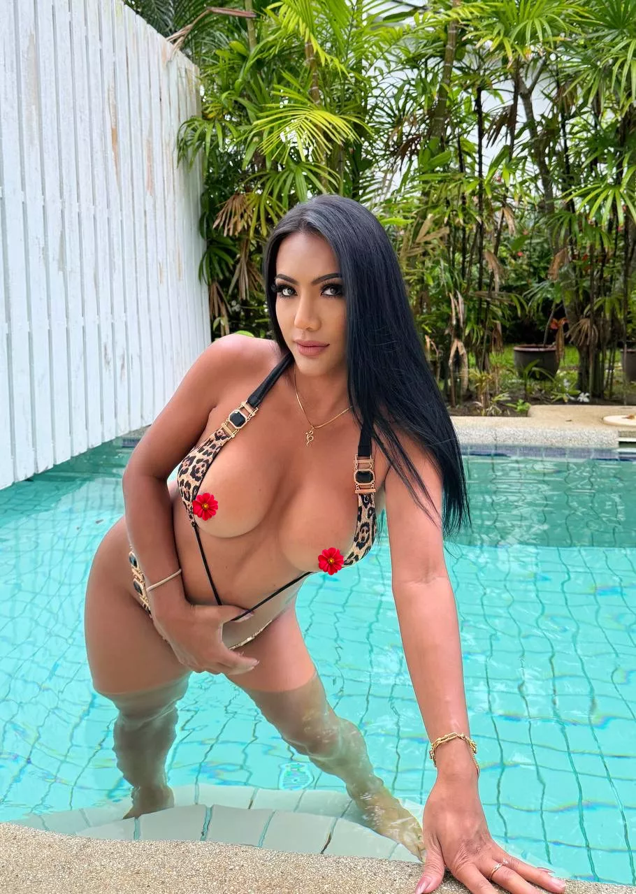 I think my boobs are definitely missing something in the middle