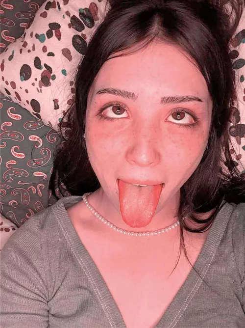 I would be happier then this if someone actually gave me his cum on my tongue. In fact that is why I am smiling here I was thinking about this lol