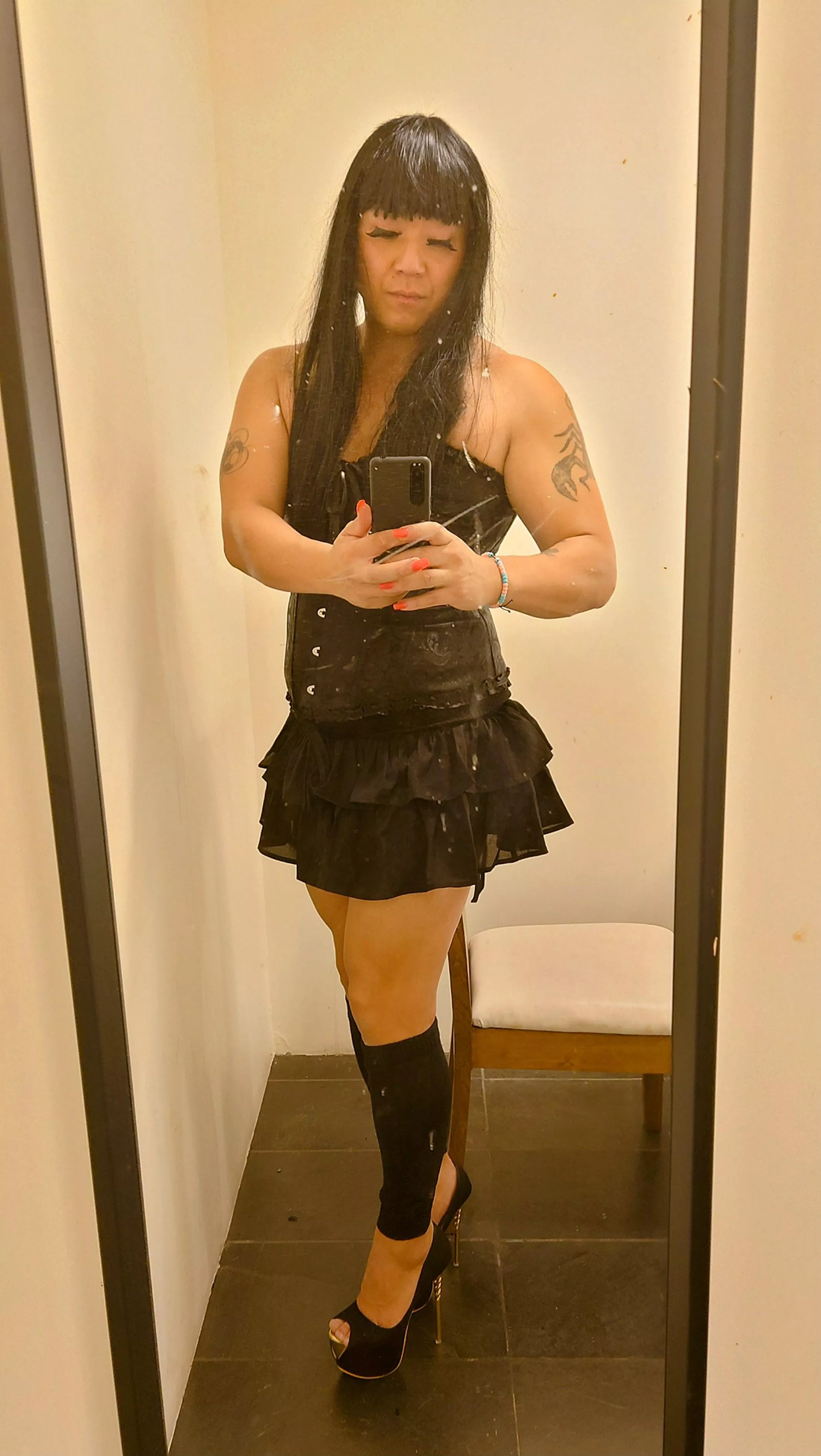 Iam ready to go clubbing. 