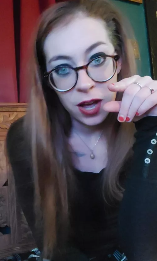 If you're this tiny, then cuckolding should be your entire sexlife. 