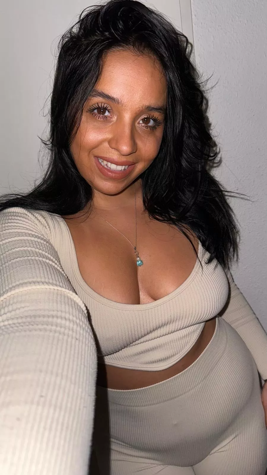 ❤️I'm Galadriel ❤️❤️I love to see how you would want to lick my Butt❤️❤️❤️The first one to send me this emoji ⭐️ on my OF gets 🎁!