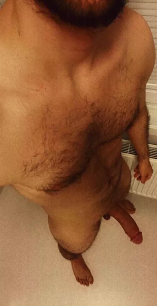 I’m just a fit hung chaser that loves chub sluts. Any takers? Dm open no blanks. Long term would be ideal