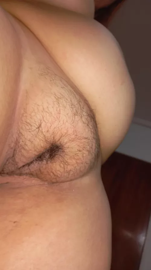 I'm sorry, but I prefer without any hair 🫣