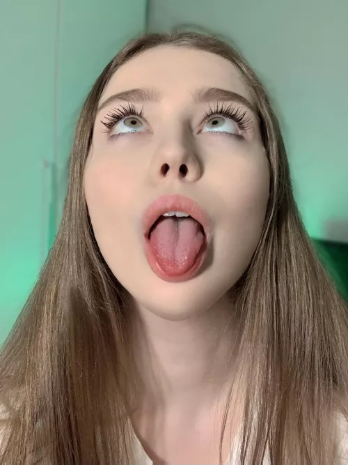 inviting your D into my tight mouth