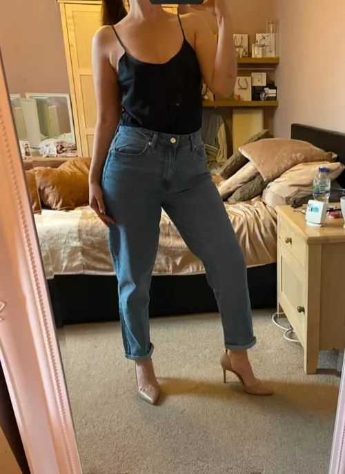 It’s a jeans day- because sometimes less is more 