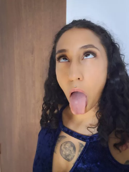 Just waiting for someone to play with my mouth