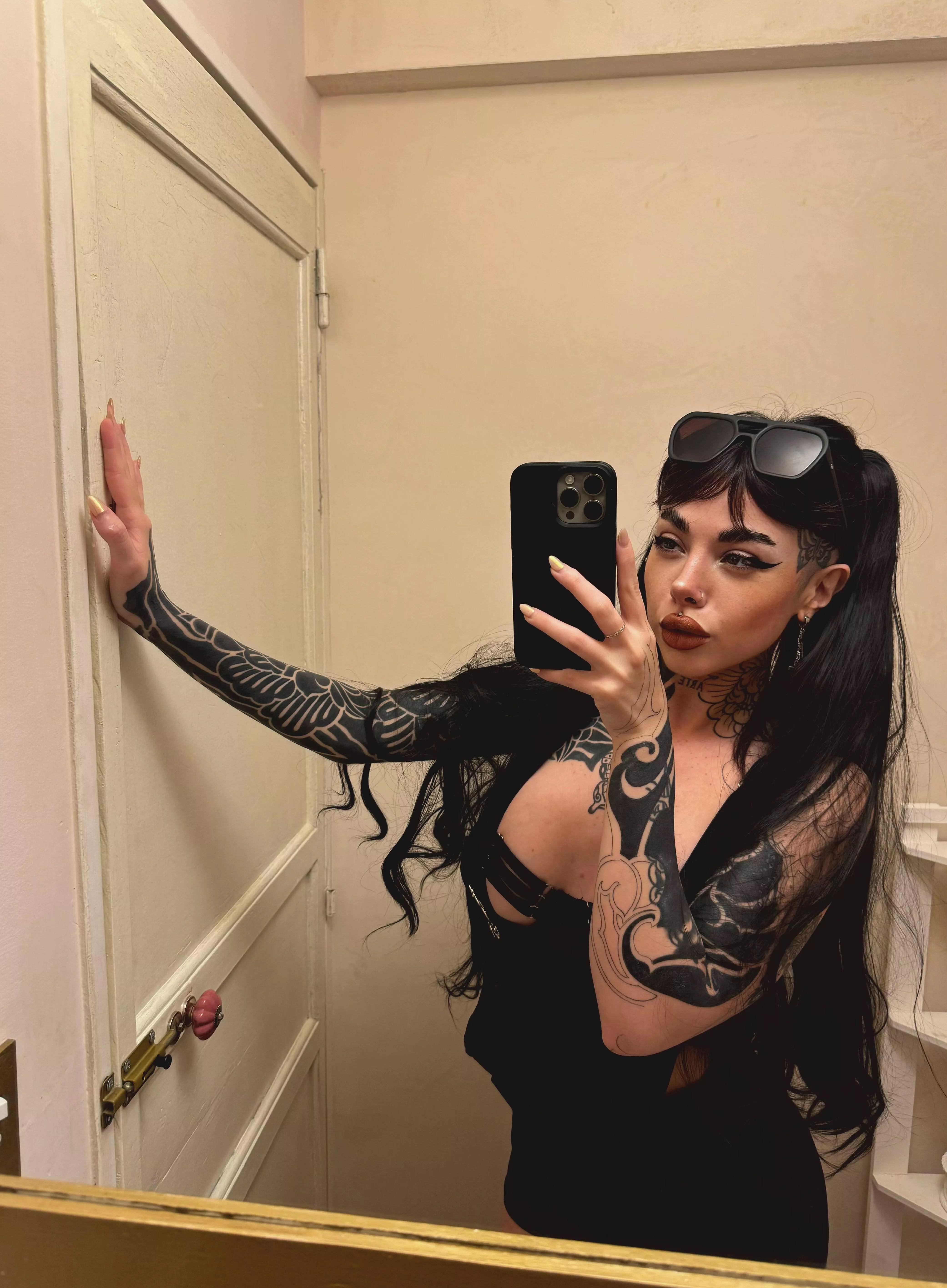 kiss every inch of my tattoos