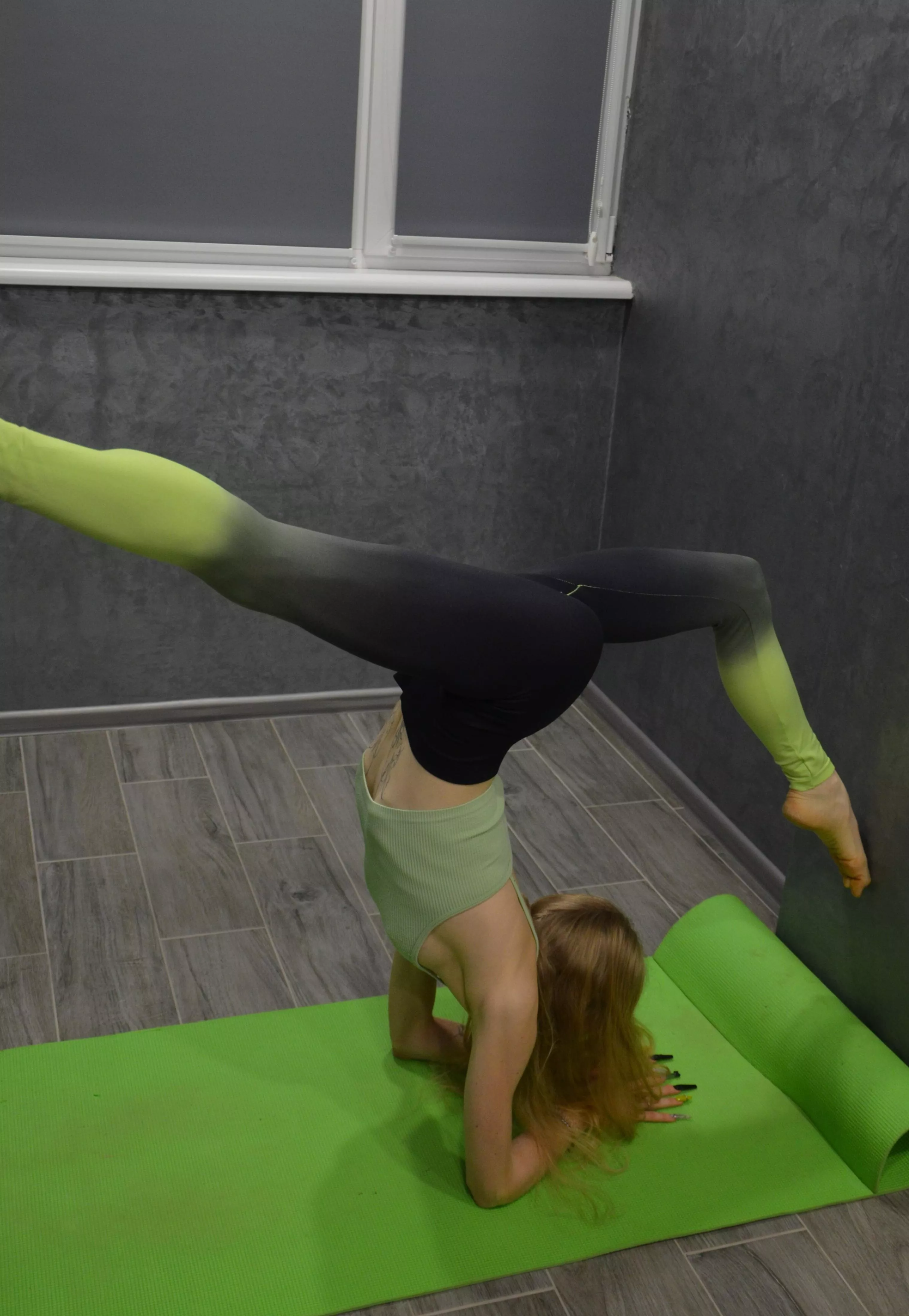 Leggings and a sporty top are great for sports