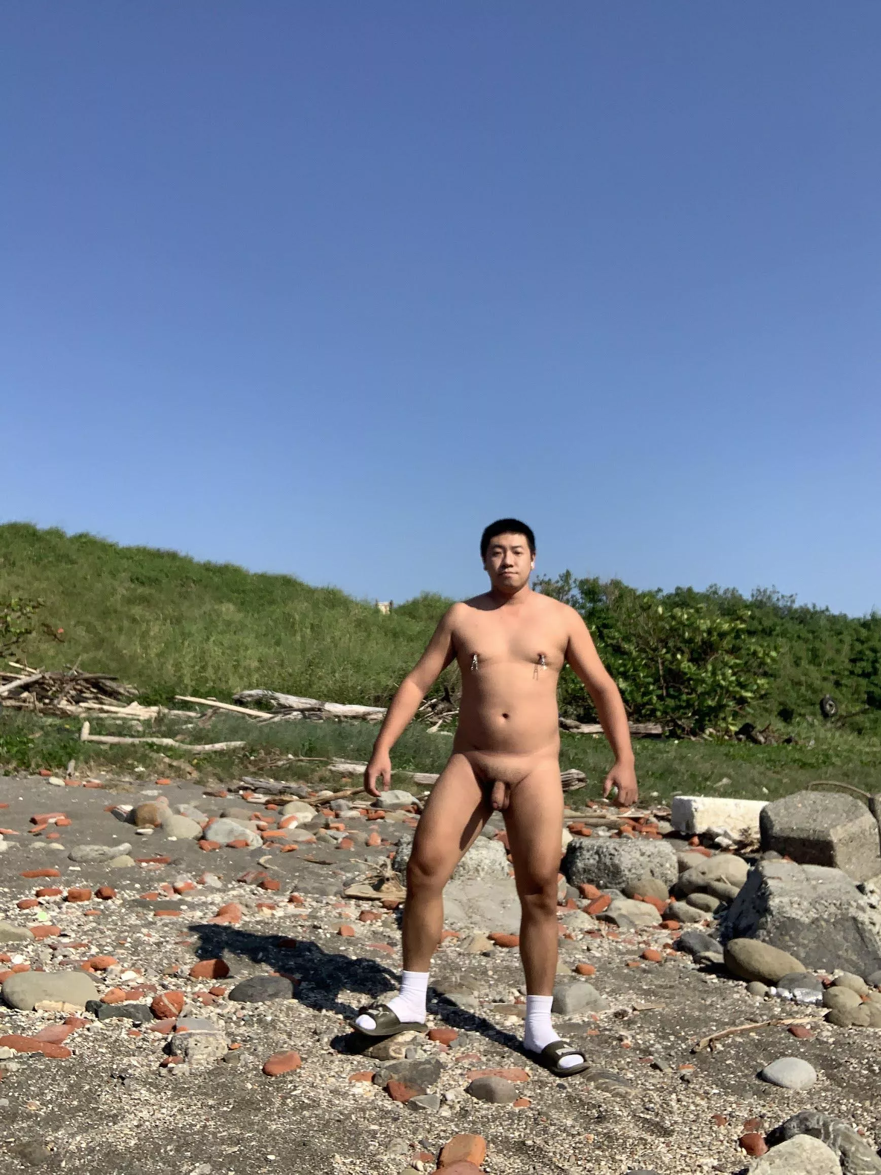 Let’s get nudist,sunbating together. I’m from Taiwan and now live in Nanzi, Kaohsiung City.