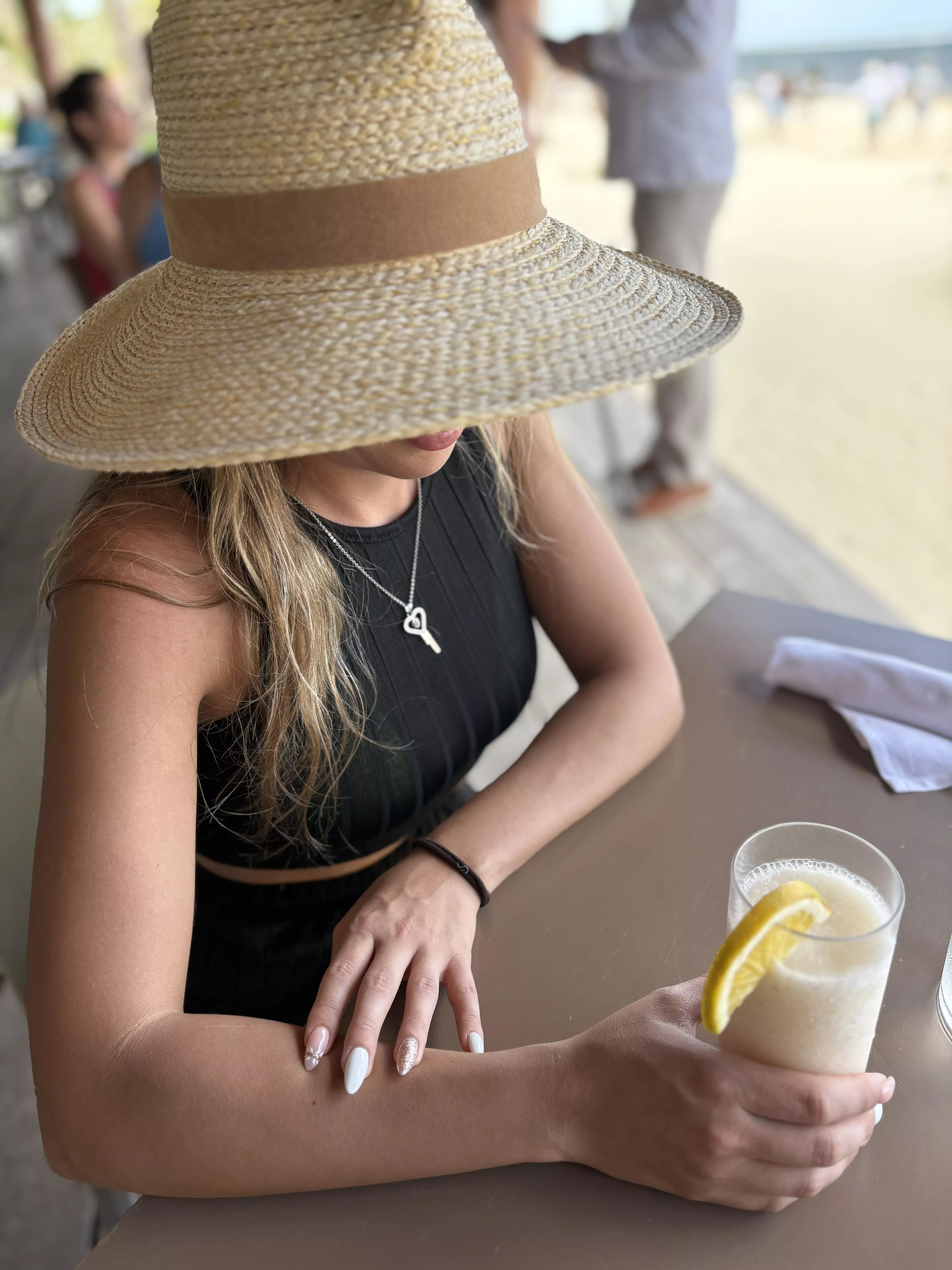 Love how this key sparkles in the sun ;)