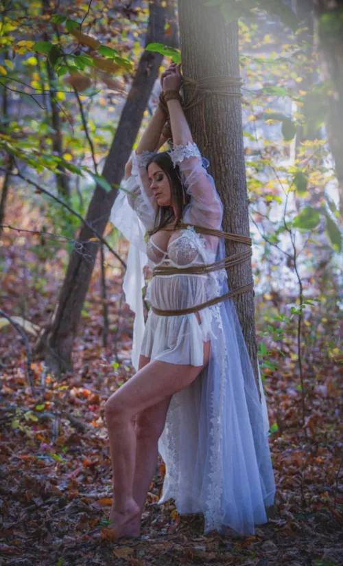 MILF and woods what a great combo wouldn’t ya say 