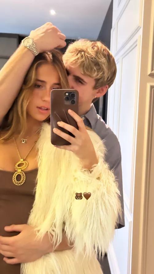 Mirror selfie | IG November 2024