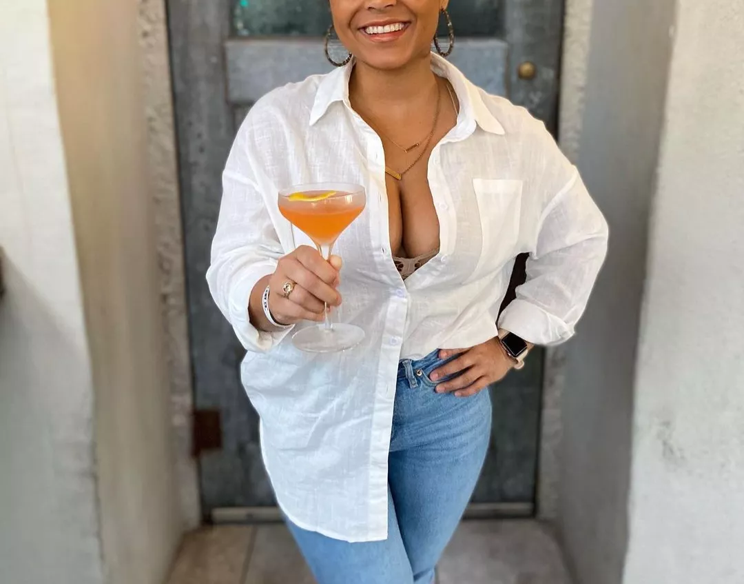 Mom of 3 Bored at Home Alone