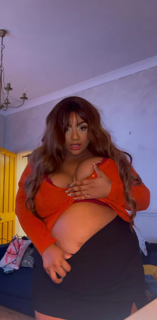 Mommy’s gonna make you so fat 😘