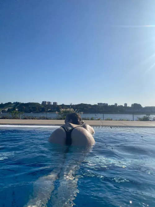 My ass has always had a fetish for being used in the pool