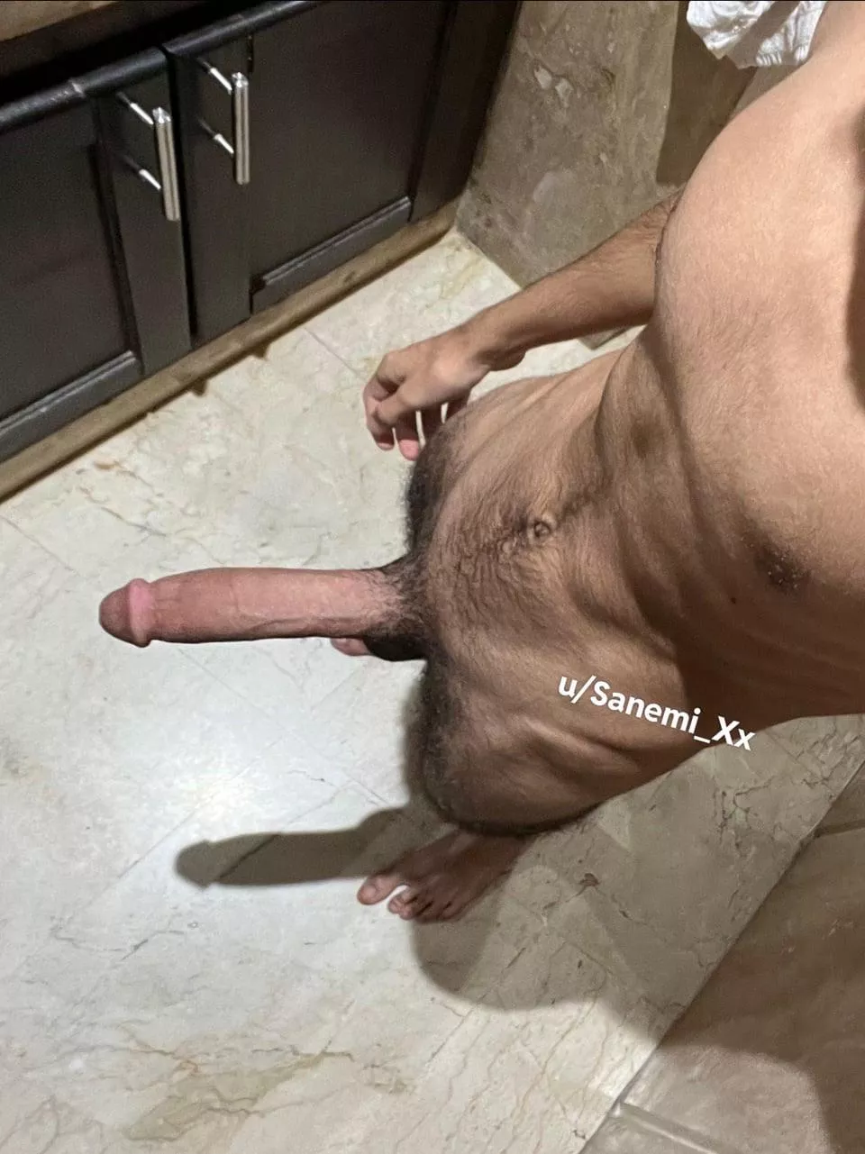 My friends won’t stop saying that I have the biggest cock among em 😅🍆