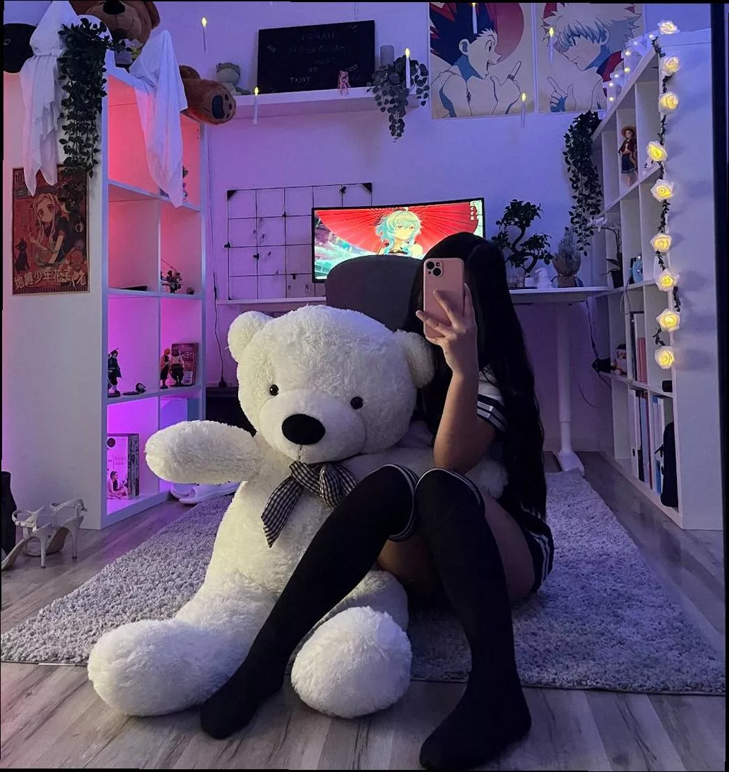 my next cuddle target shall be you >:3