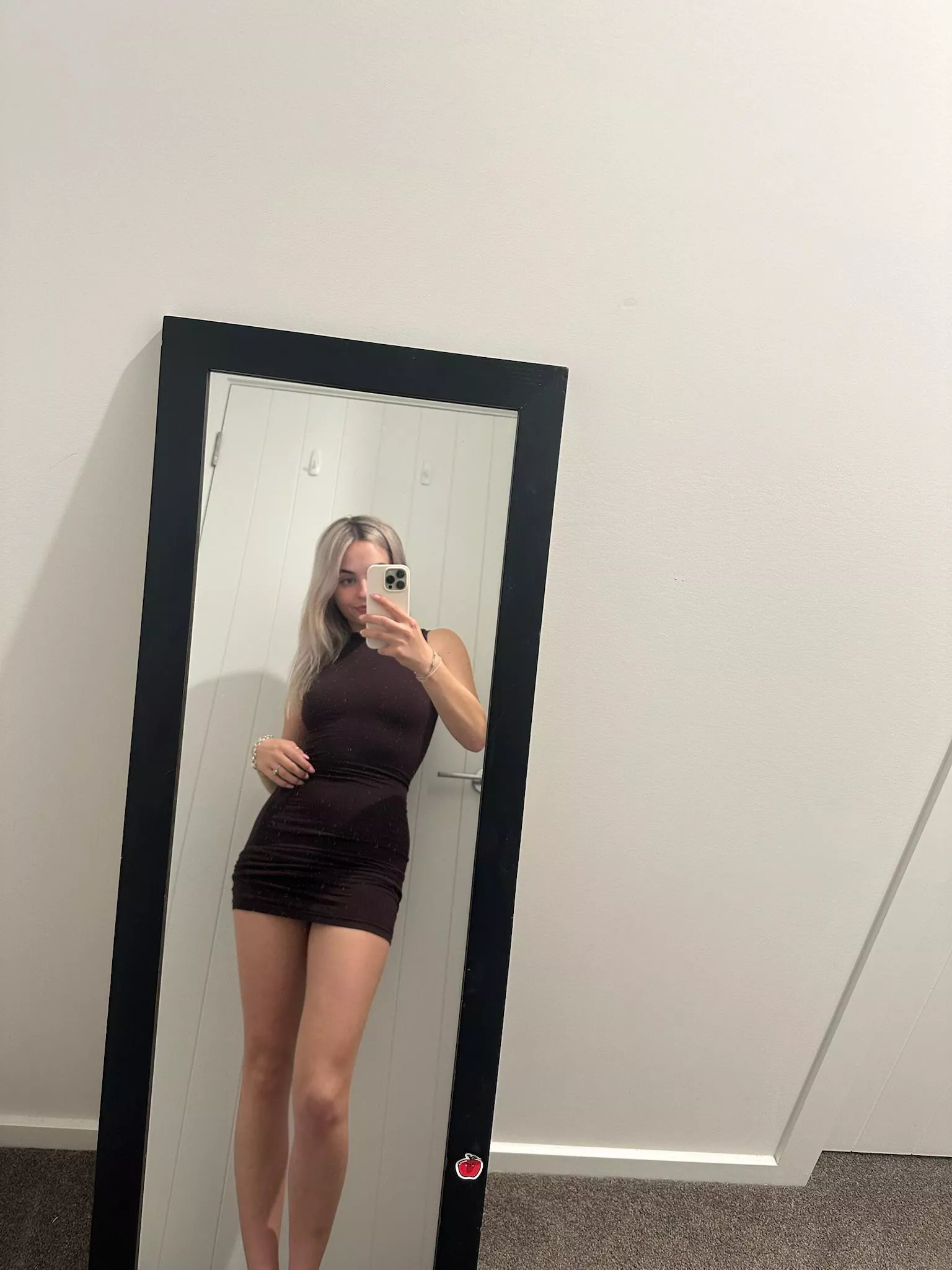  Need an older daddy to fulfil my breeding kink.