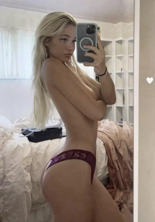 Please tell me someone knows who this is??!🔥