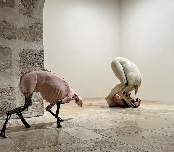 Promise of collaboration, by me, set of two sculptures in steel, plaster, pigment and microcristalline wax, 2024