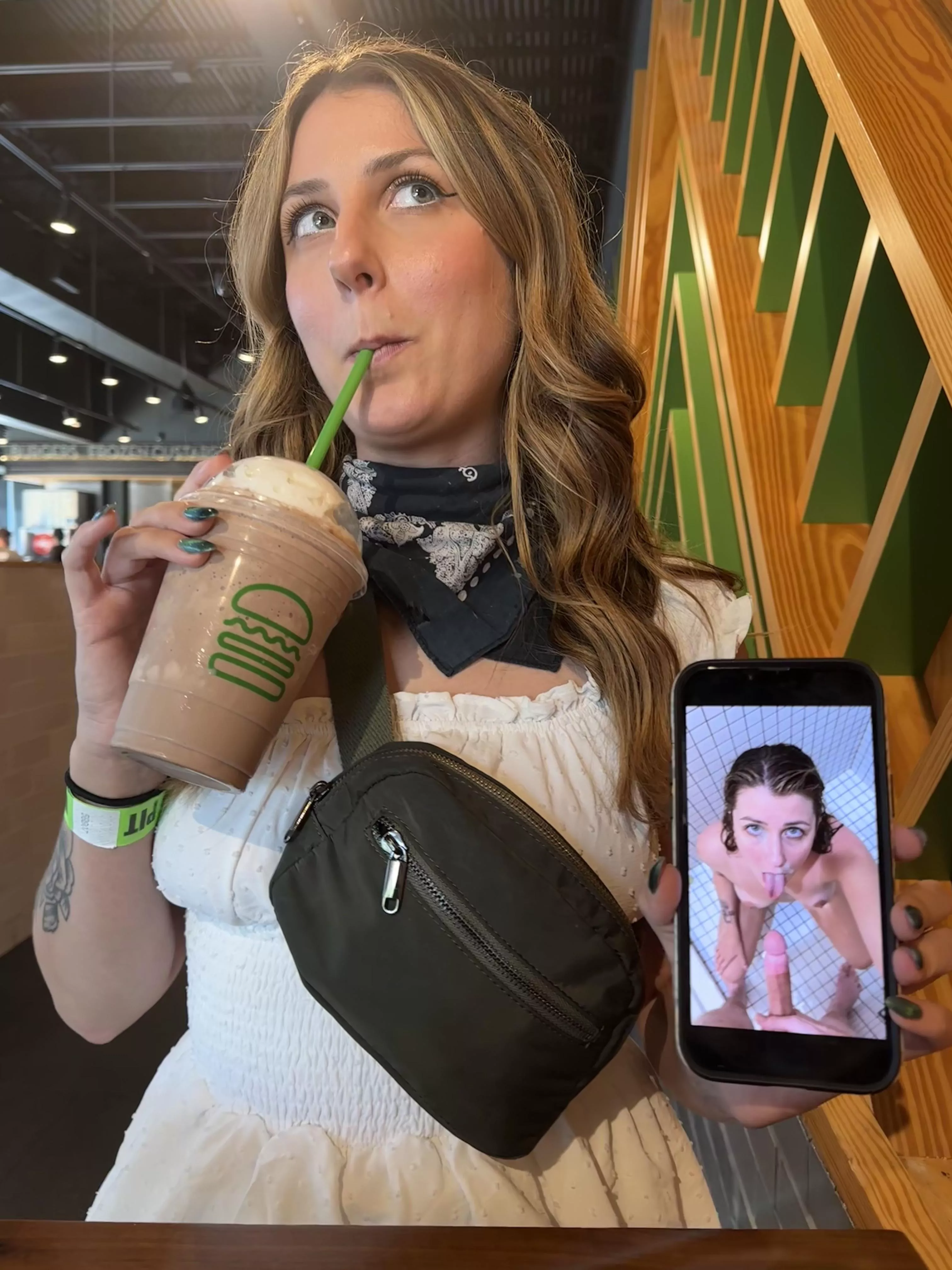 Public reminder of what a cumslut I am