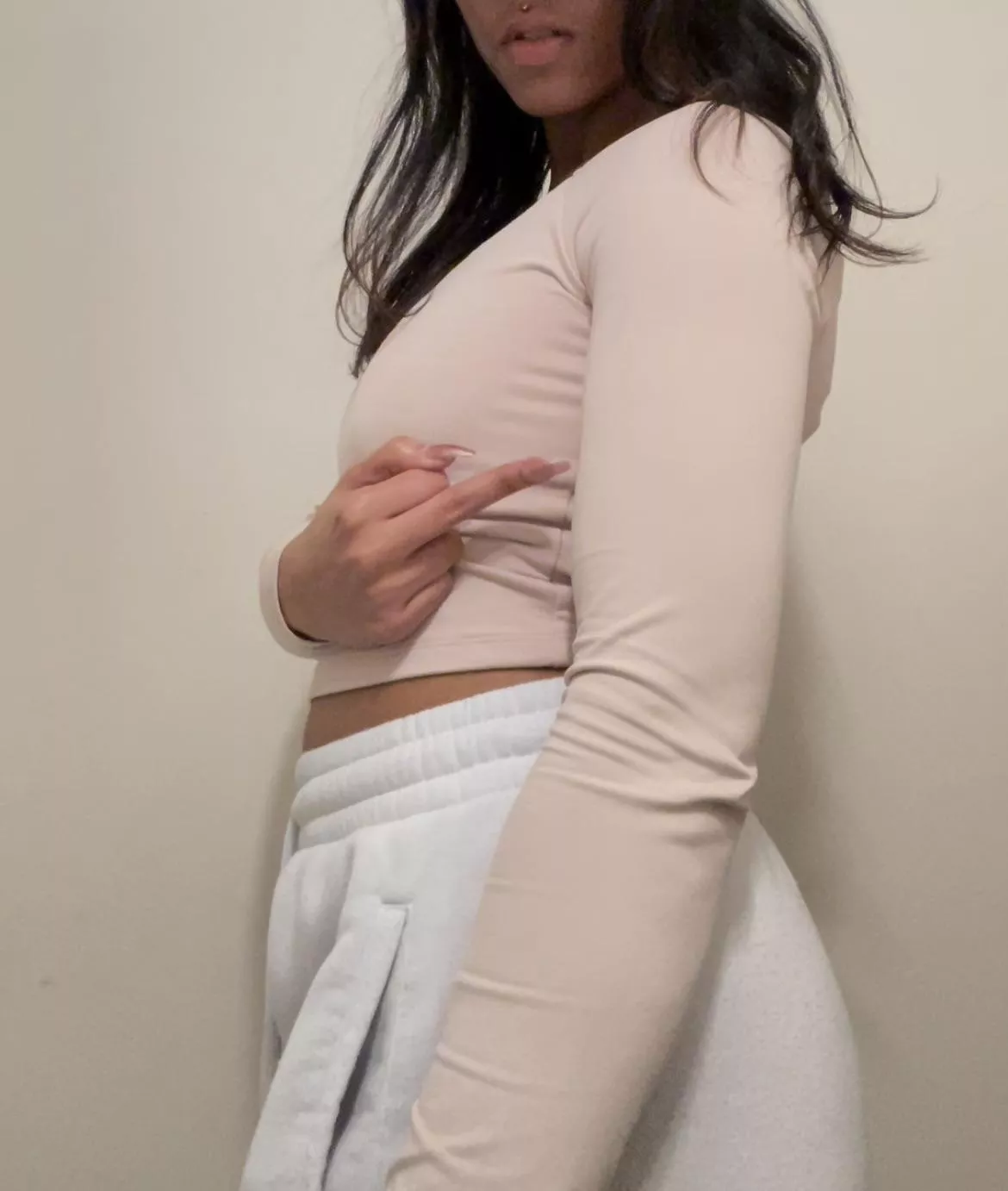 Putting you in your place with just one finger🖕🏾🖤