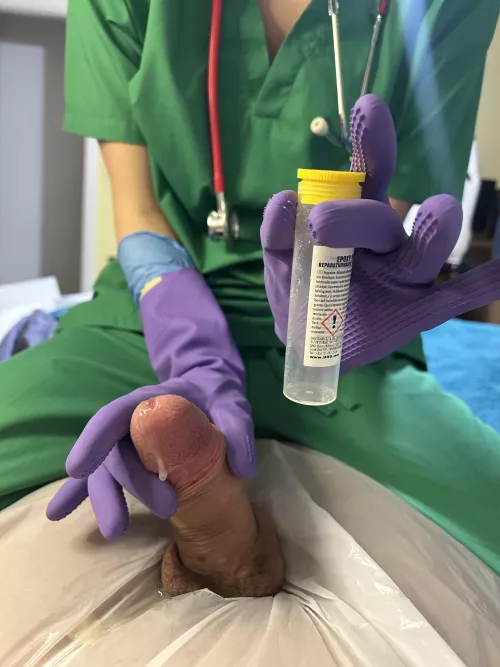 Ready for my Advent milking ?😈