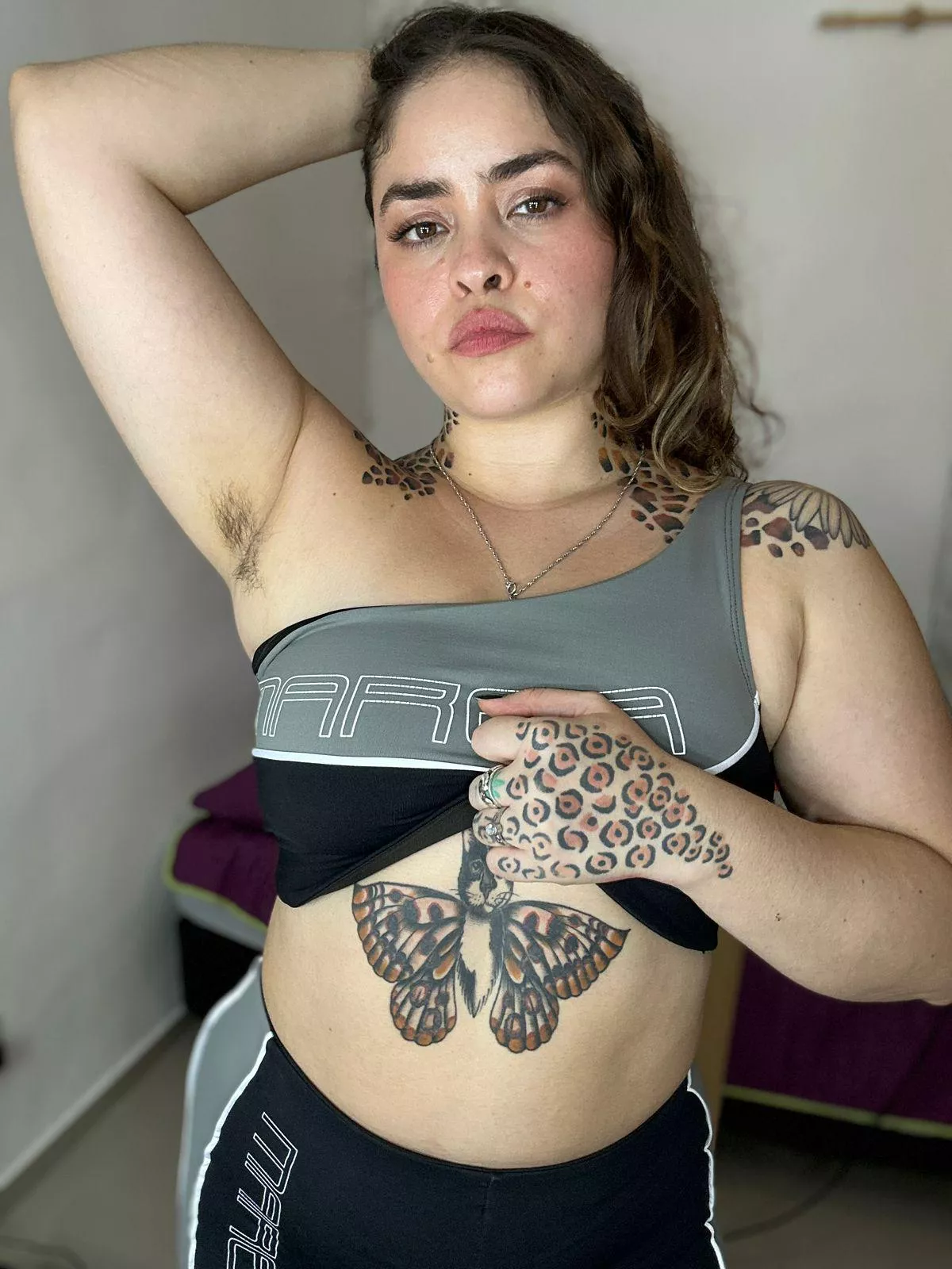 Real men know that the hairy ones are the smelliest [p]	