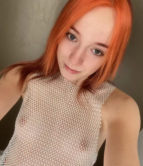 selfies showing nipples through clothes