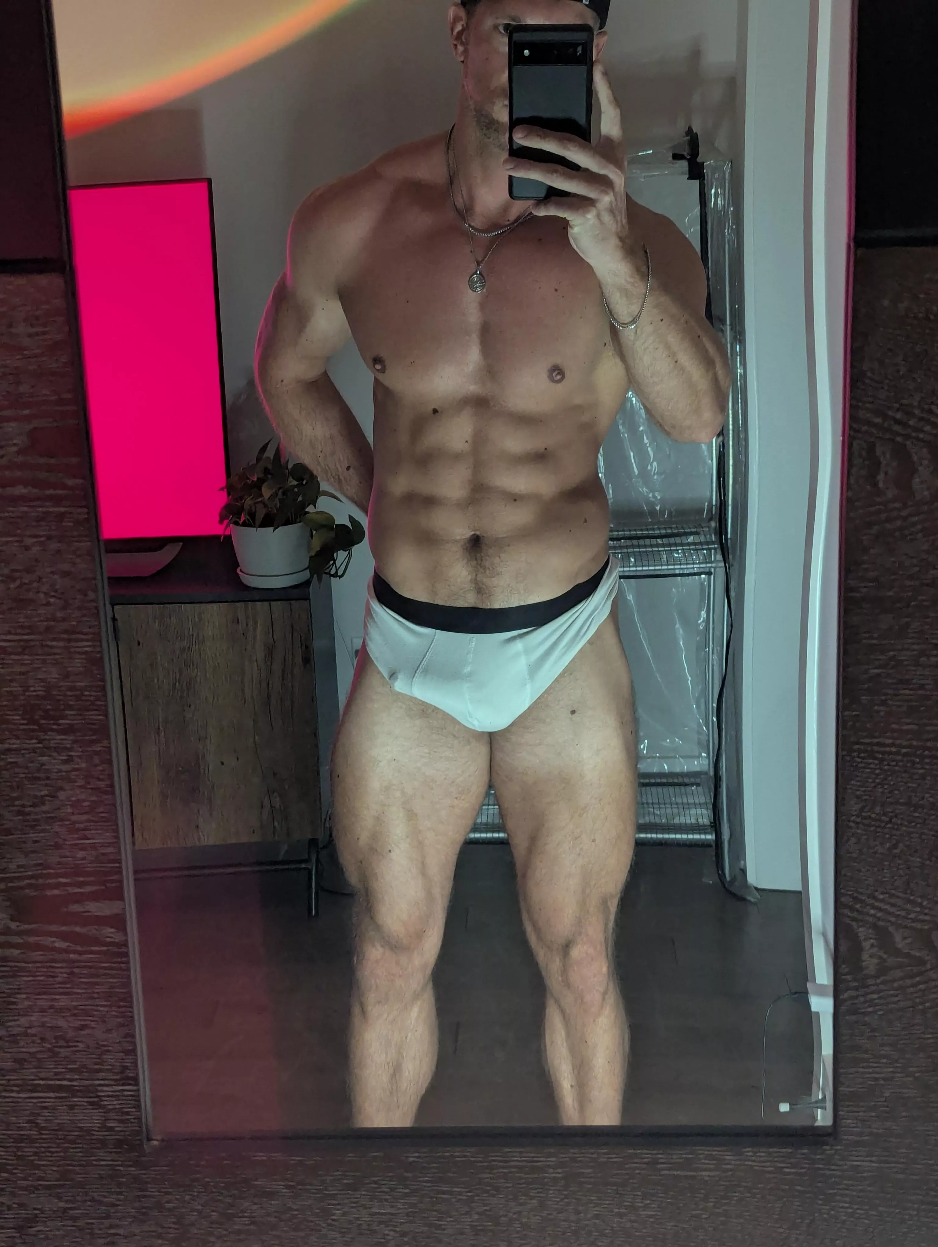 Showing off turns me on