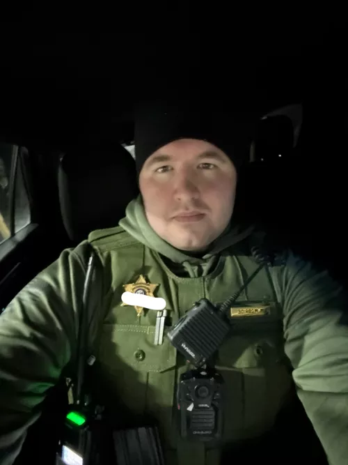 Slow cold night, any bunnies available 