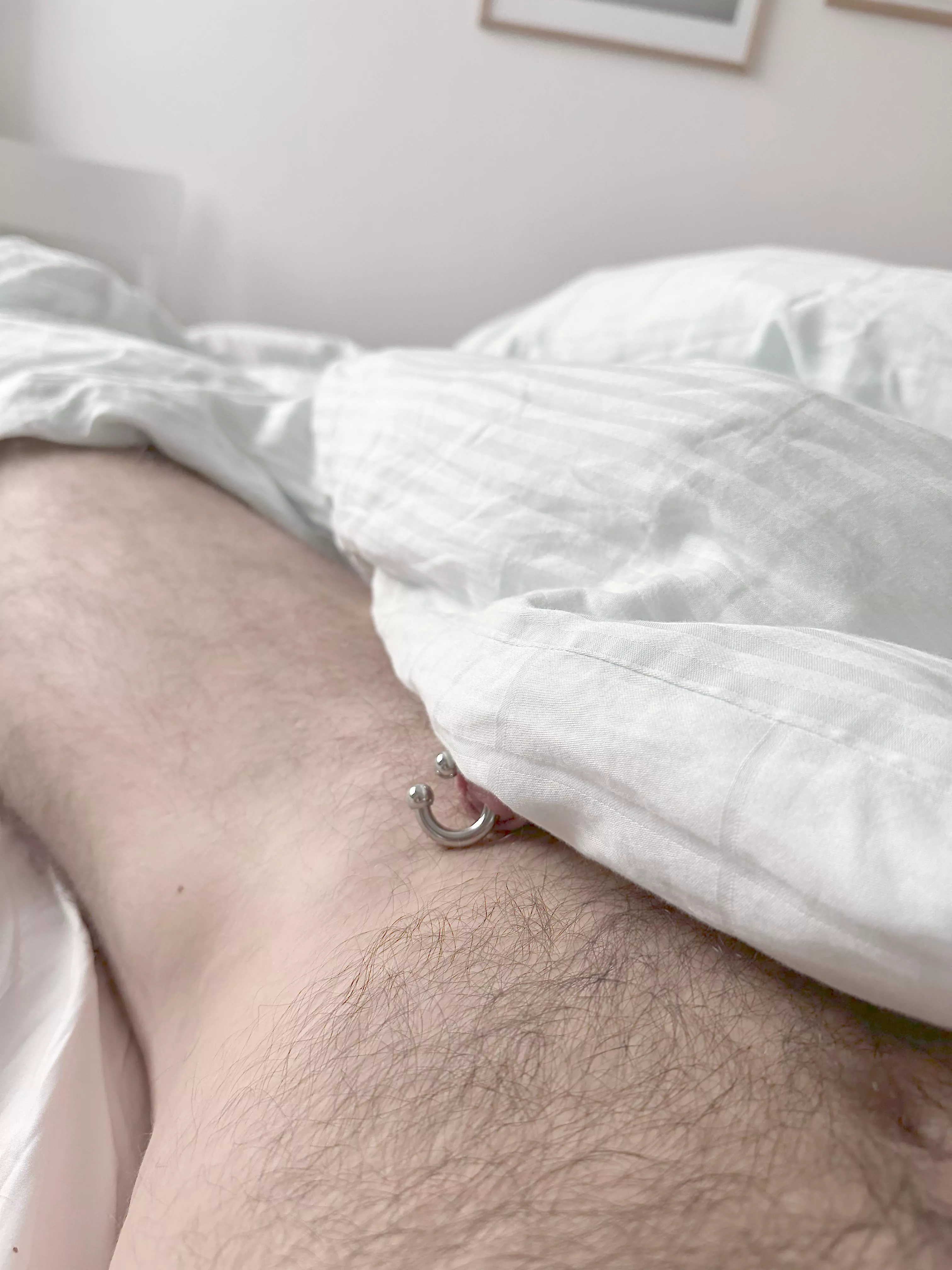 Soft and slow mornings with my little friend playing peekaboo 