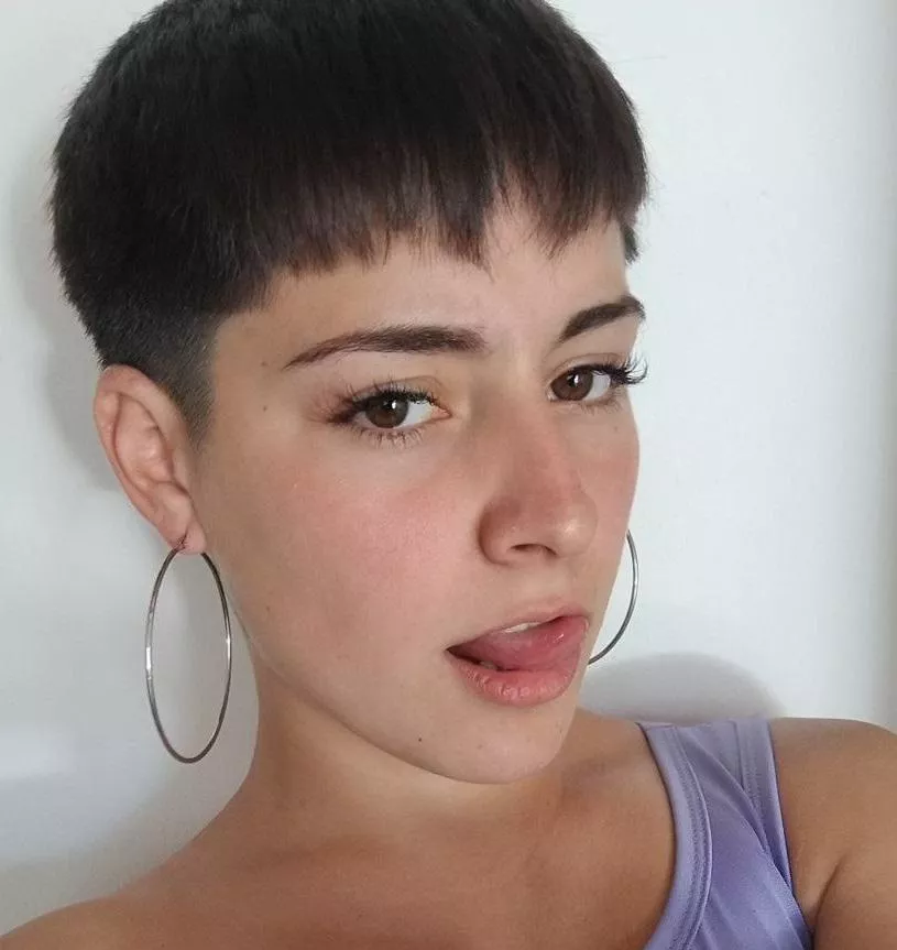 Sometimes you just gotta hype yourself up because who else will? 😘