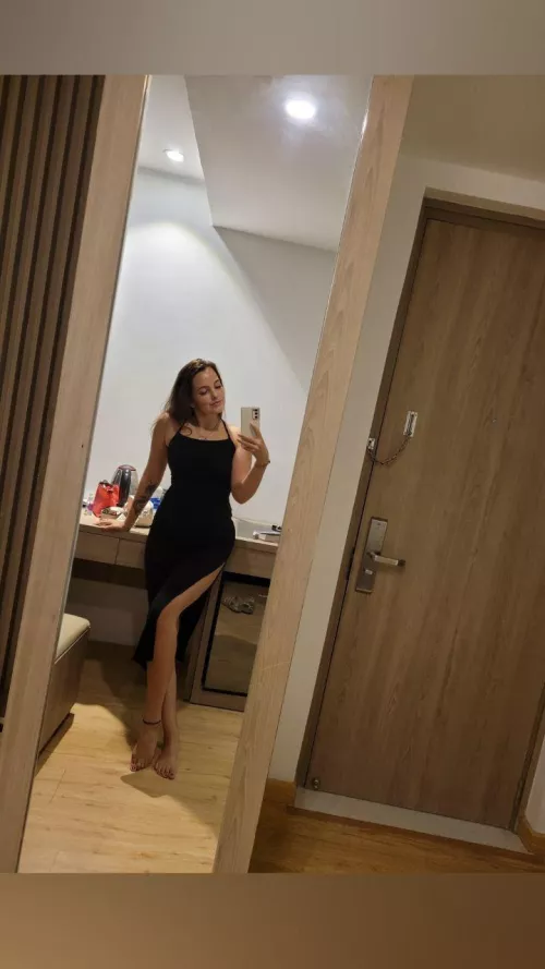 Swipe, stare, repeat