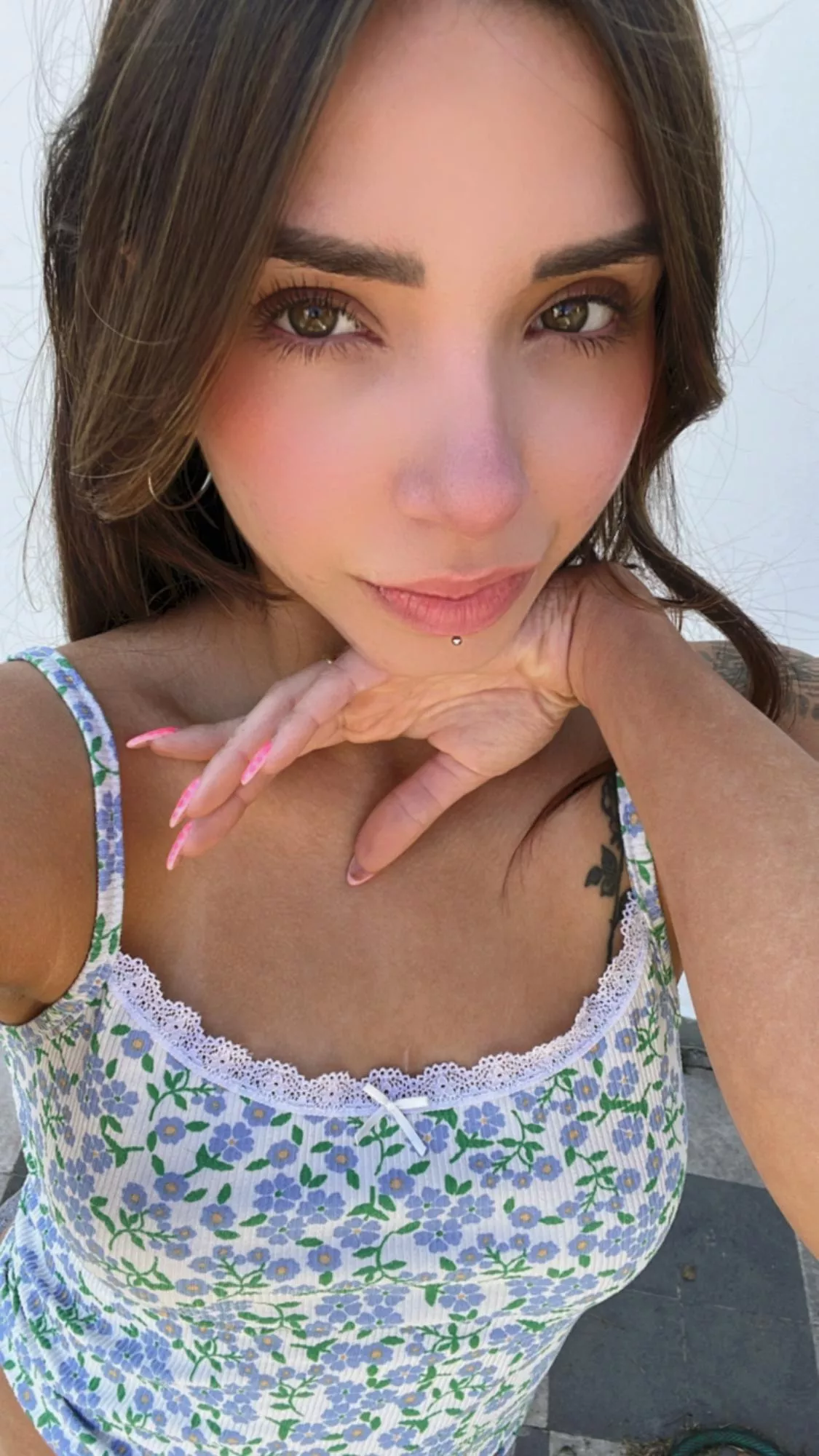 Taking a selfie in the morning 