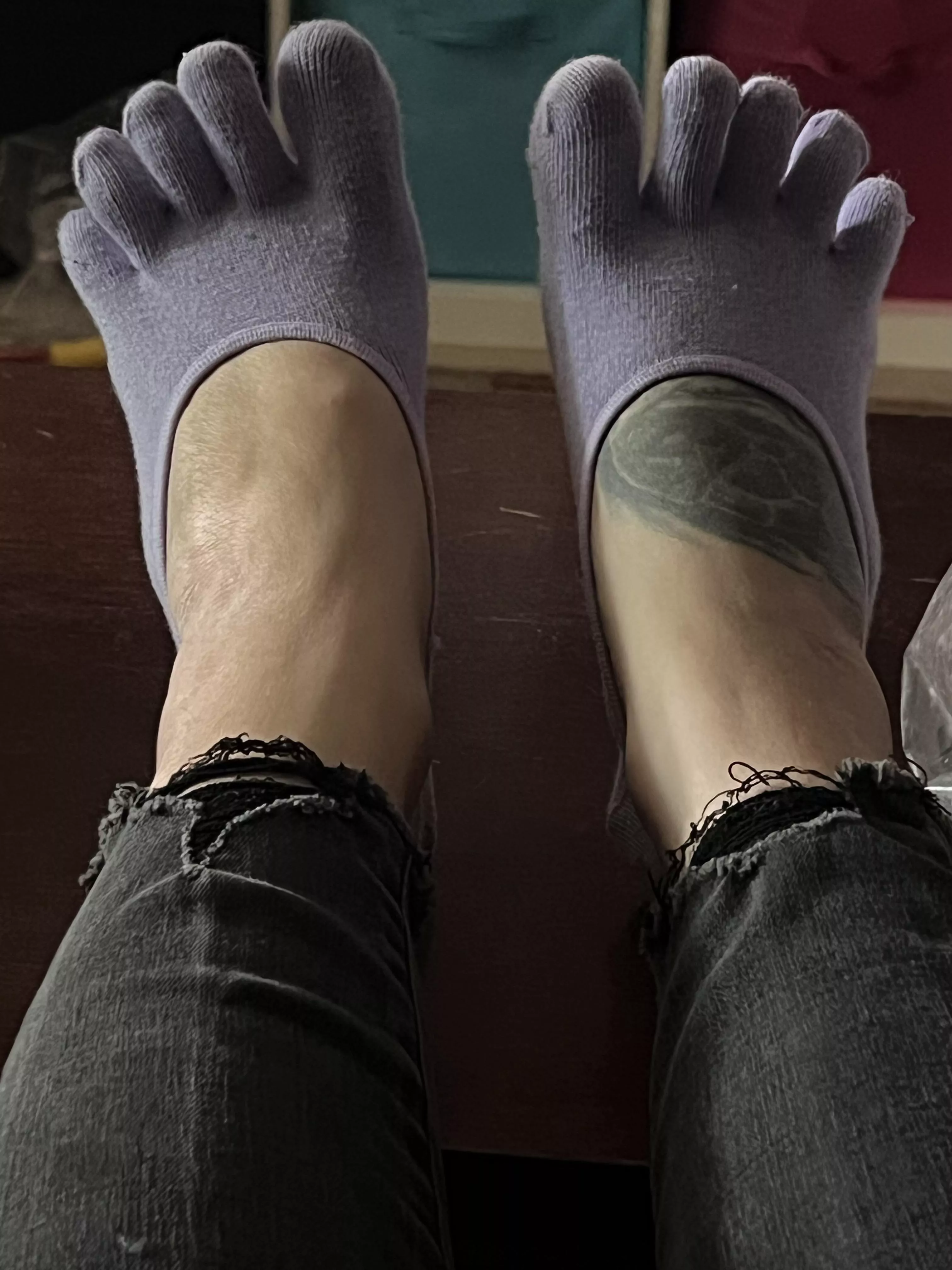 Thanksgiving toesies! Gonna have to run all this food off 🥵