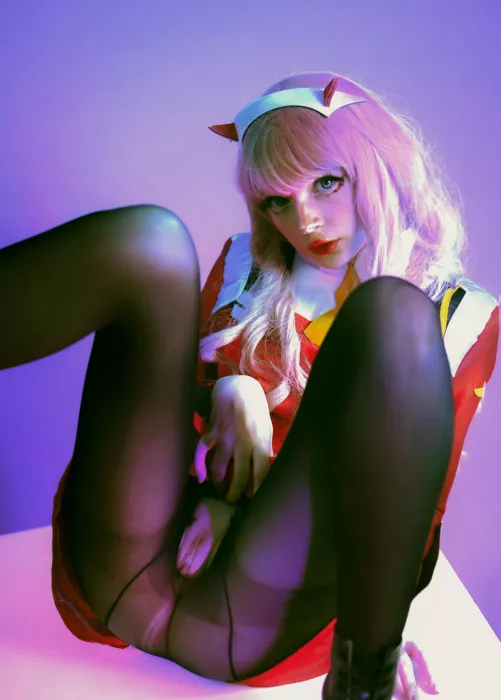 The Dark side of the Zero Two by (Ave Ria)