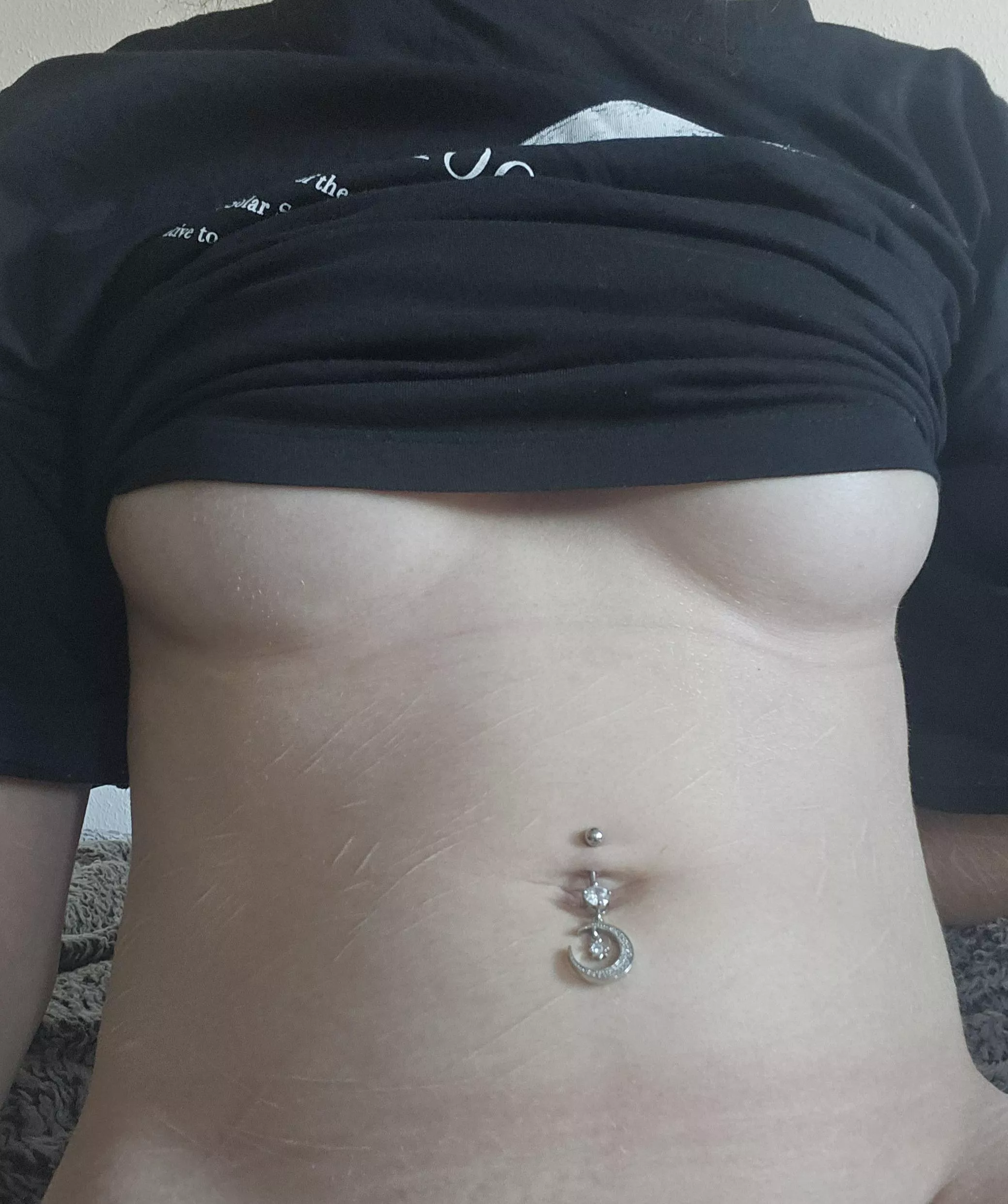 The scars on my stomach aren't too bad because you know summer 🫡