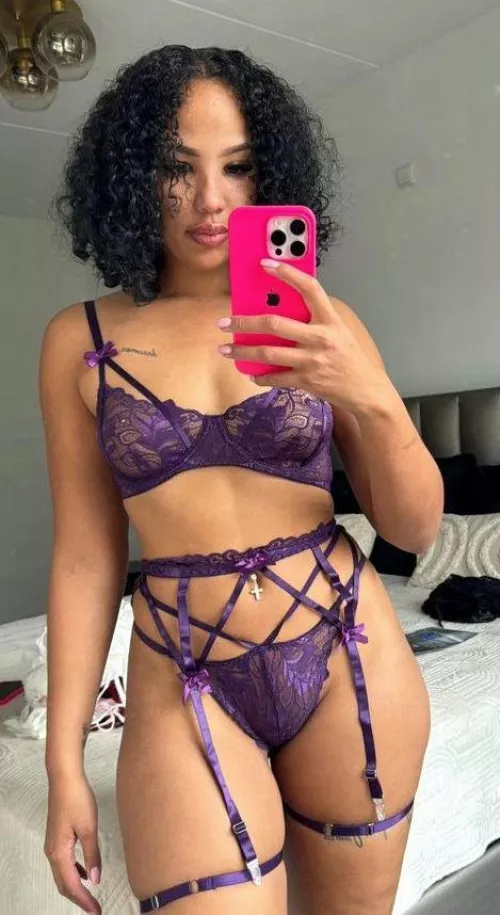 Thick thighs, wet lips...ready for you