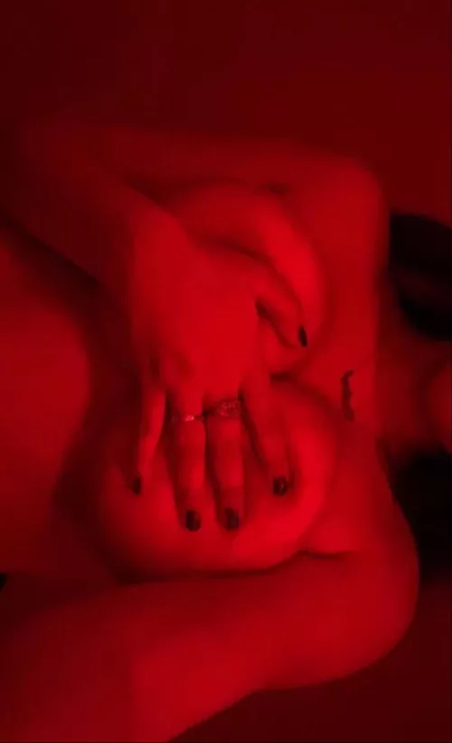 too much for one hand🥴